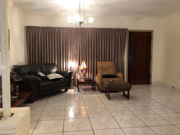 Country Club Estates, 501 Glen Way, Miami Springs, Florida 33166, image 2