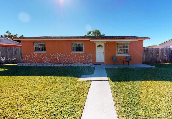 Caseil Heights, 15004 SW 305th Ter, Leisure City, Florida 33033, image 2