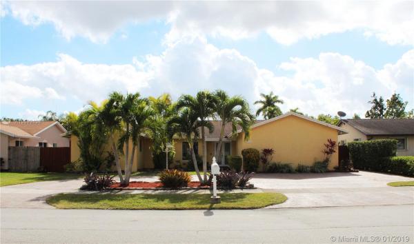 Shores Calusa, 14020 SW 108th St, The Hammocks, Florida 33186, image 2