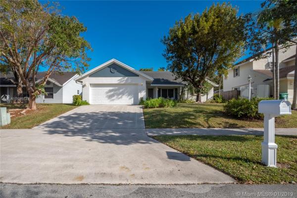 Laguna Pointe, 21691 SW 97th Ct, Cutler Bay, Florida 33190, image 2