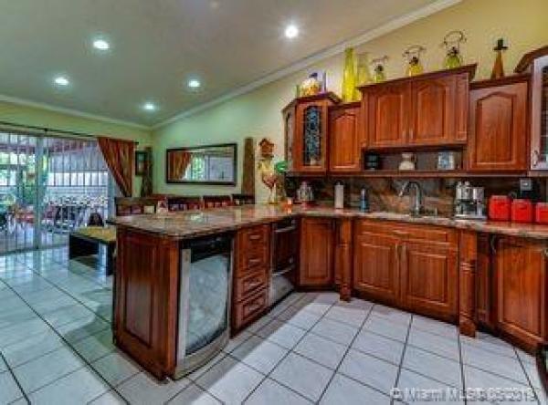 1001 SW 142nd Ct, Unincorporated Dade County, Florida 33184, image 2