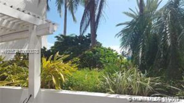 The Grandview Palace, 7601 E Treasure Dr #421, North Bay Village, Florida 33141, image 2