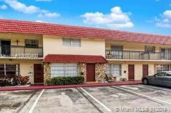 Brentwood West, 4133 SW 66th Way #143, Davie, Florida 33314, image 2