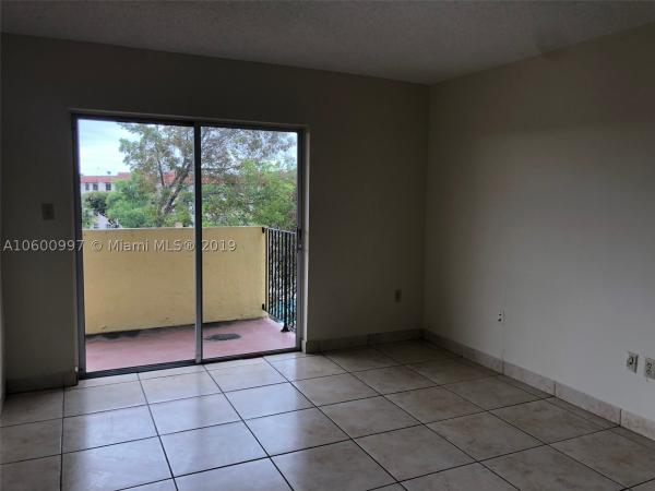 Segovia, Tamiami, Florida 33184, image 2