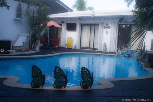 Highland Manor, 550 NE 180th Dr, North Miami Beach, Florida 33162, image 1