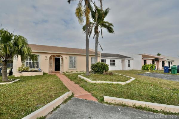 2745 NW 200th #2745, Miami Gardens, Florida 33056, image 2