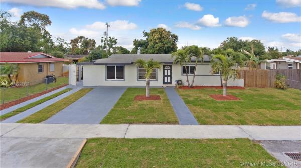 Lake Stevens Estates At Carol City, 5521 NW 180th Ter, Miami Gardens, Florida 33055, image 2