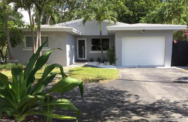 2279 NE 174th Ter, North Miami Beach, Florida 33160, image 2