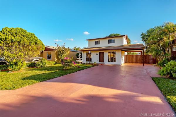 Lakes Of Acadia, 5446 NW 192nd Ln, Miami Gardens, Florida 33055, image 2