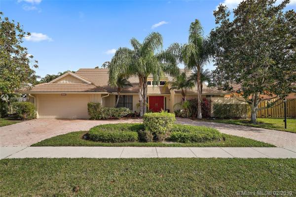Frenchmen's Landing, 12949 Calais Cir, Palm Beach Gardens, Florida 33410, image 2