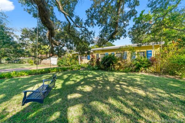 Granada, 1115 Country Club Prado, Coral Gables, Florida 33134, image 2