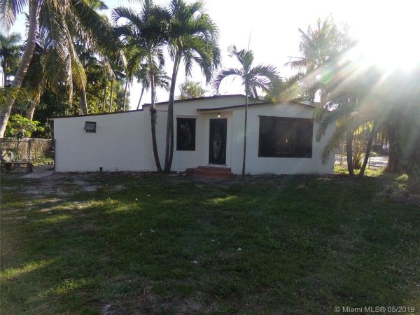Claridge House, 810 NE 149th St, Golden Glades, Florida 33161, image 2