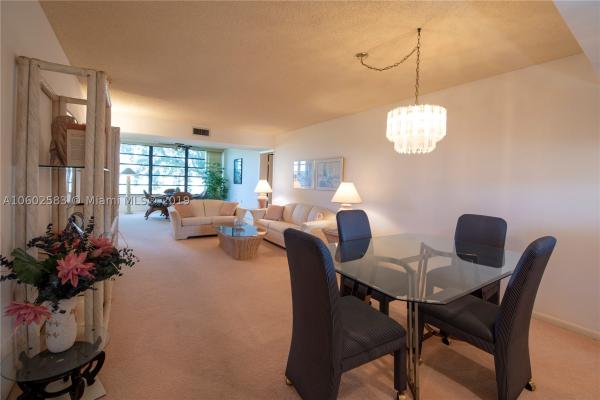 Whitehall 2 Of Pine Island Ridge, 1705 Whitehall Dr #201, Davie, Florida 33324, image 3
