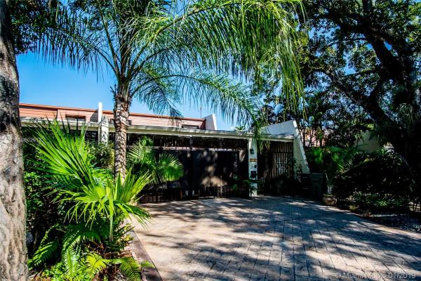Sunset Park Lake Villas, 7731 SW 102nd Pl, Kendall, Florida 33173, image 2
