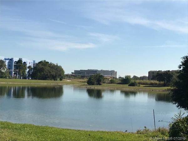 Golfview Club At Fontainebleau Park, 9682 Fontainebleau #512, Fountainebleau, Florida 33172, image 2