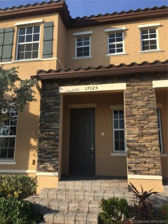 Kendall Commons Townhomes, 17125 SW 96th St, The Hammocks, Florida 33196, image 2