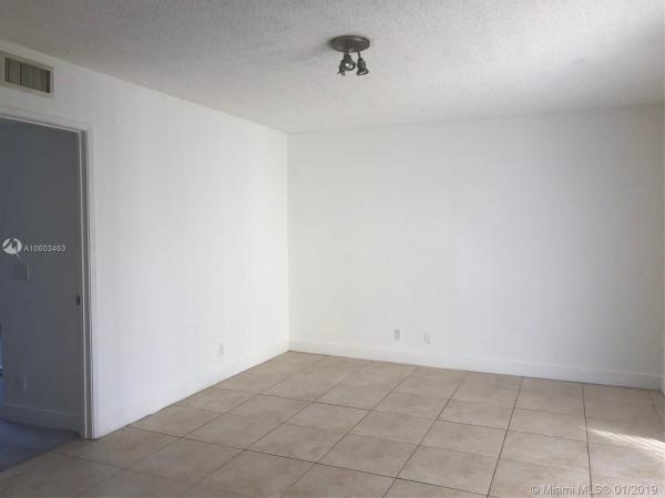 Palm Beach Place, 1461 E Windorah Way #E, West Palm Beach, Florida 33411, image 2
