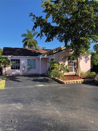 Villas Of Deerwood, 12439 SW 144th Ter, Three Lakes, Florida 33186, image 2