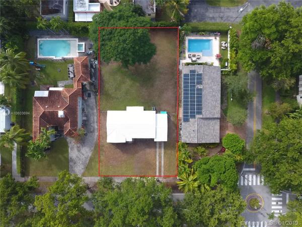 Coral Estates, 642 Madeira Ave, Coral Gables, Florida 33134, image 2