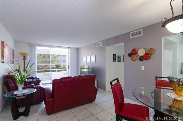 Palm Court Of Miami, 8201 NW 8th St #1-206, Fountainebleau, Florida 33126, image 2