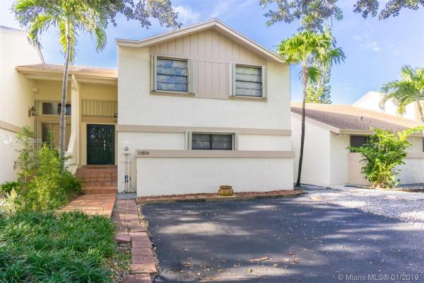 Shadywood Villas, 11806 SW 92nd Ter, Kendall, Florida 33186, image 2