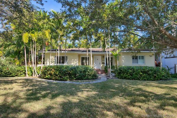 Coral Gables Country Club, 1525 Alegriano Ave, Coral Gables, Florida 33146, image 2