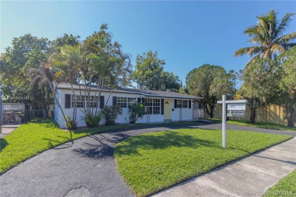 Sunrise Golf Village, 6240 NW 14th Ct, Sunrise, Florida 33313, image 2