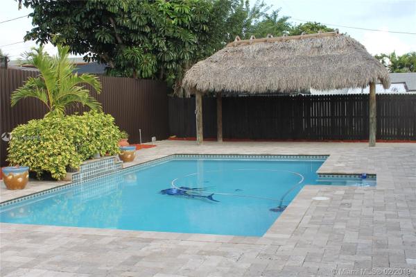 Palmetto Country Club Estates, 15810 Palmetto Club Dr, Palmetto Estates, Florida 33157, image 2