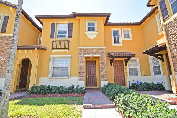 The Shores At Isles Of Bayshore, 9207 SW 227th St #6, Cutler Bay, Florida 33190, image 2