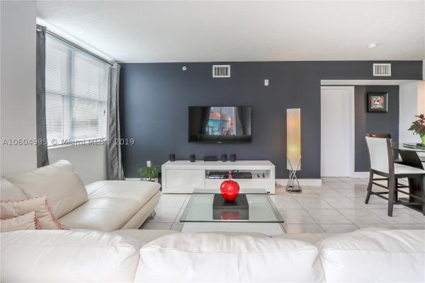 Breeze, 1555 N Treasure Dr #309, North Bay Village, Florida 33141, image 2