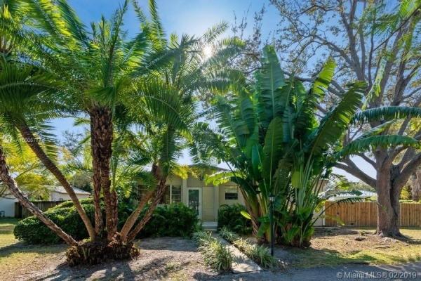 Ranchero Manors, 8750 SW 125th Ter, Kendall, Florida 33176, image 2