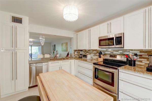 Delvista Townhomes, 20489 NE 34th Ct #67, Aventura, Florida 33180, image 2