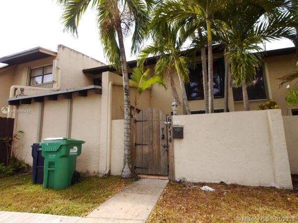 Snapper Creek Townhouses, 6714 SW 114th Ave #., Kendall, Florida 33173, image 2
