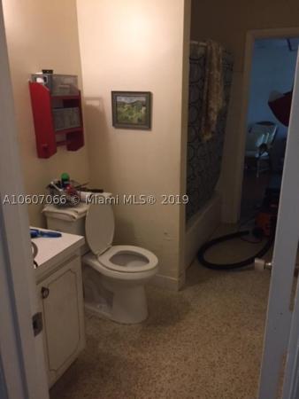 Miami Lakes Residential, 6811 S Miami Lakeway S, Miami Lakes, Florida 33014, image 2