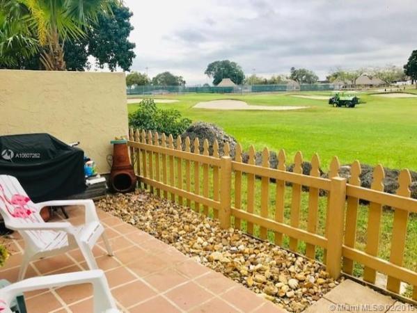 Catalonia Lake Villas, 14363 Kendale Lakes Cir, Kendale Lakes, Florida 33183, image 2