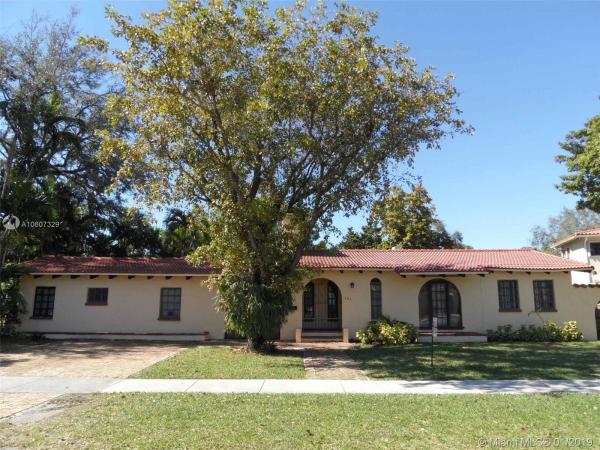 Country Club Estates, 350 Reinette Dr, Miami Springs, Florida 33166, image 2