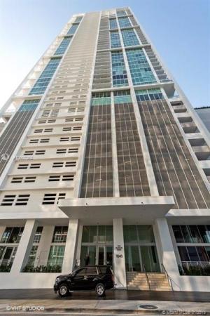 Ten Museum Park Residential, 1040 Biscayne Blvd #2205, Miami, Florida 33132, image 2