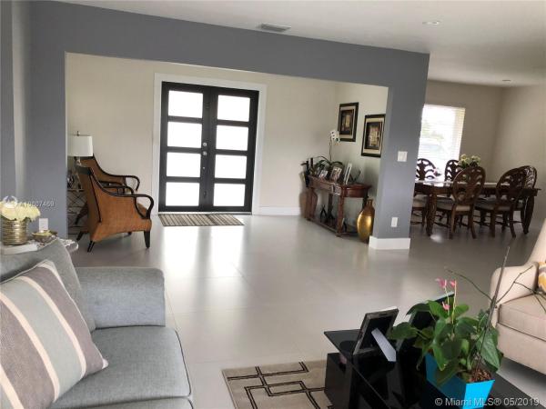 Sunrise Manor, 7801 SW 29th St, Westchester, Florida 33155, image 2