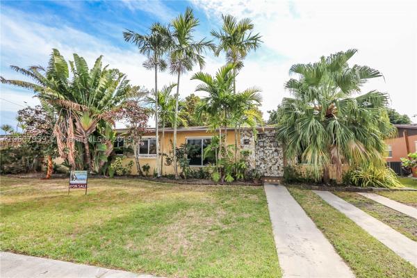 Fontainebleau Gardens, 8030 SW 13th Ter, Westchester, Florida 33144, image 1