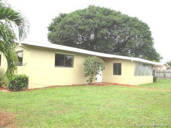 Sunswept Heights, 17550 NE 6th Ave, North Miami Beach, Florida 33162, image 2