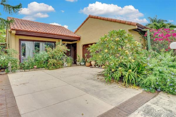 California Club Homes, 20425 NE 10th Ct, Ives Estates, Florida 33179, image 2
