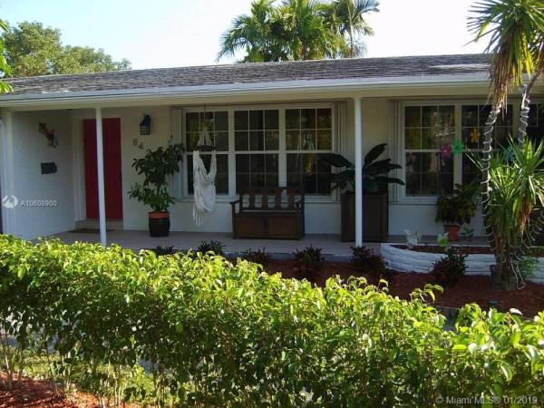 Twin Lakes Manor, 6420 SW 62nd Ter, South Miami, Florida 33143, image 2