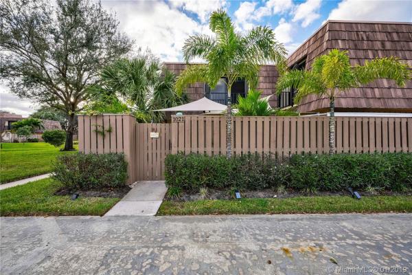 Sandalwood Estates, 1021 10th Ct, Palm Beach Gardens, Florida 33410, image 2