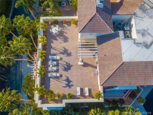 Lake Villa, 737 Crandon Blvd #PH-2, Key Biscayne, Florida 33149, image 2