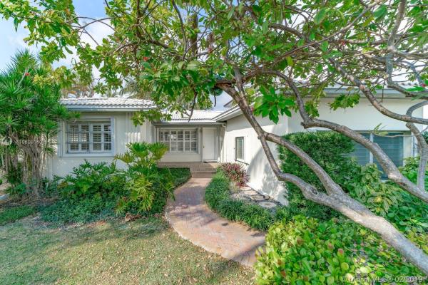 Altos Del Mar, 9424 Bay Dr, Surfside, Florida 33154, image 2