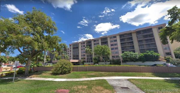 Chantilly, 900 NE 195th St #701, Ives Estates, Florida 33179, image 2