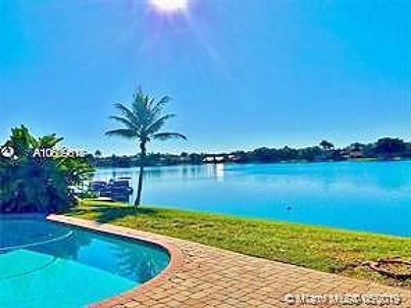 Ridgeview Lake Estates, 10354 SW 18th St, Davie, Florida 33324, image 2