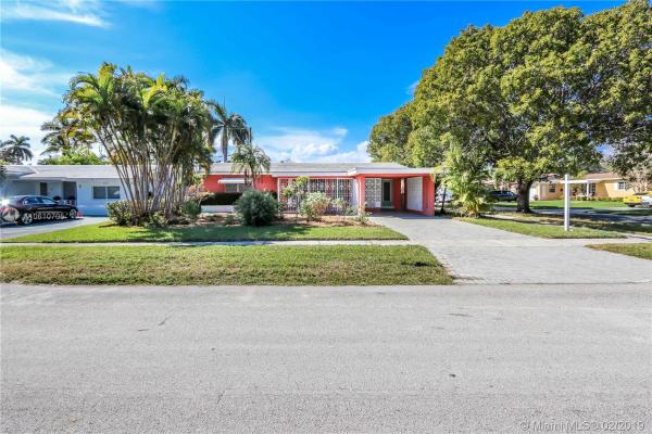 Flamingo Manors, 2128 N 14th Ct, Hollywood, Florida 33020, image 2