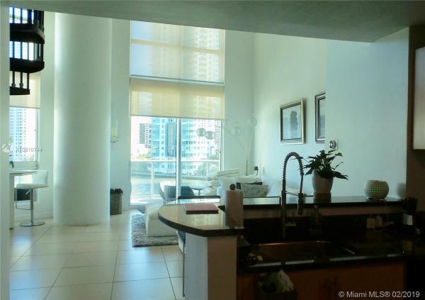 Met 1, 300 S Biscayne Blvd #618, Miami, Florida 33131, image 2