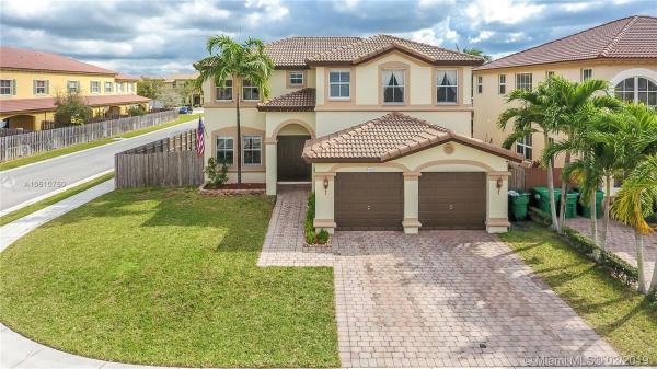 Century Gardens Village, 9141 SW 153rd Pl, The Hammocks, Florida 33196, image 2